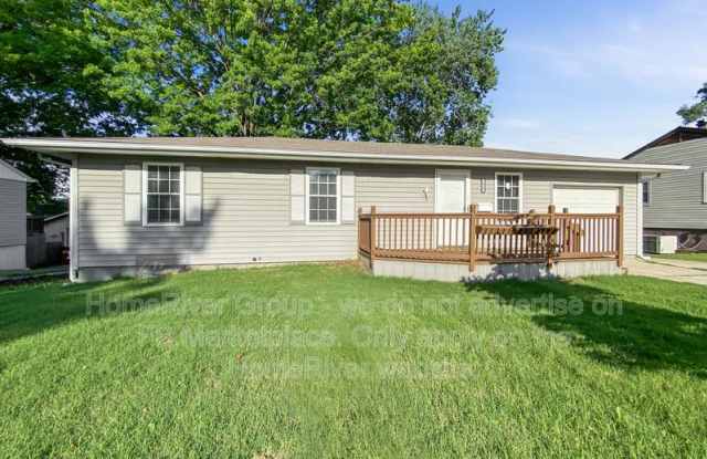 3913 S Lynn St photos photos