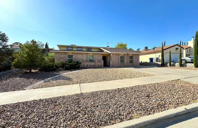West El Paso 3 bed refrig A/C Home with Mountain Views! - 6851 Amposta Drive, El Paso, TX 79912