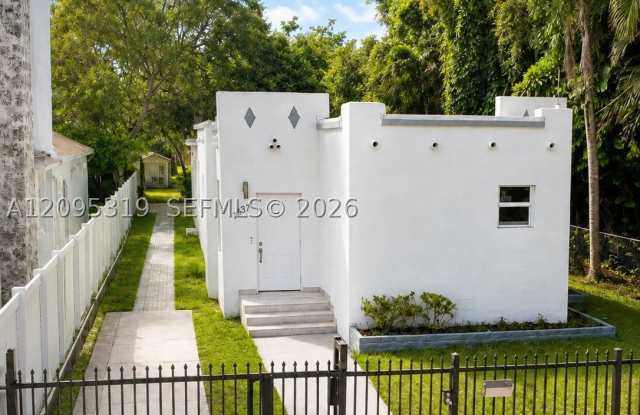 7537 NW 3rd Ave Gallery 1