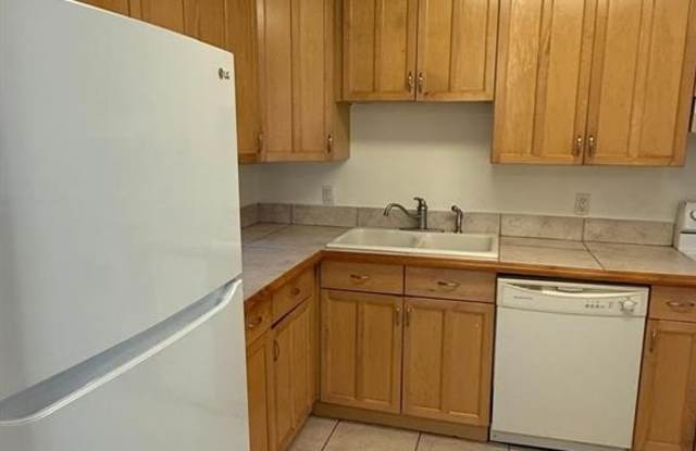 5515 Lakewood Cir - 5515 North Lakewood Circle, Margate, FL 33063