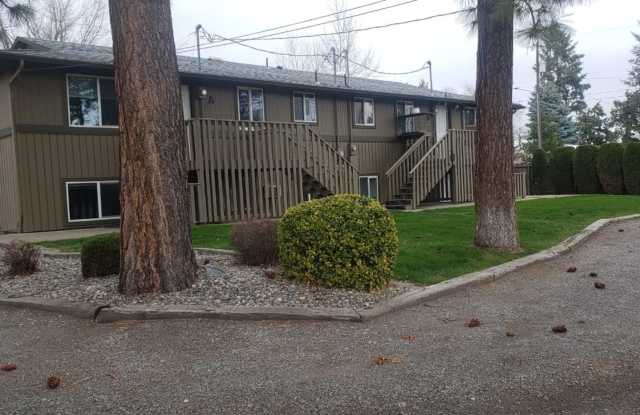 Great Spokane Valley Location-2 bed 1 bath available July 15th photos photos