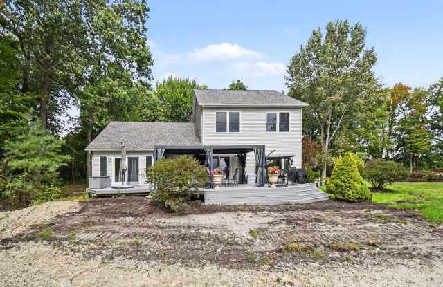 1736 Parker Drive Gallery 2