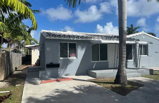 1841 Taft St photos photos