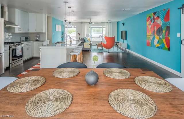 8510 E CATALINA Drive Gallery 2