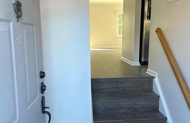 4275 SLEEPY LAKE DRIVE Gallery 4