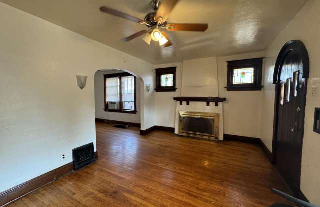 Lovely 2 Bedroom / 1 Bath for Rent - Section 8 Welcome Gallery 4
