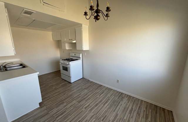 Modern and Spacious 3-Bedroom Townhome in Lancaster! Gallery 3