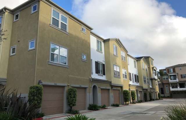 5082 Plaza Promenade - 5082 Plaza Promenade, San Diego, CA 92123