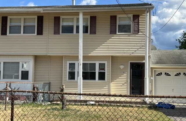 710 Maple Street photos photos