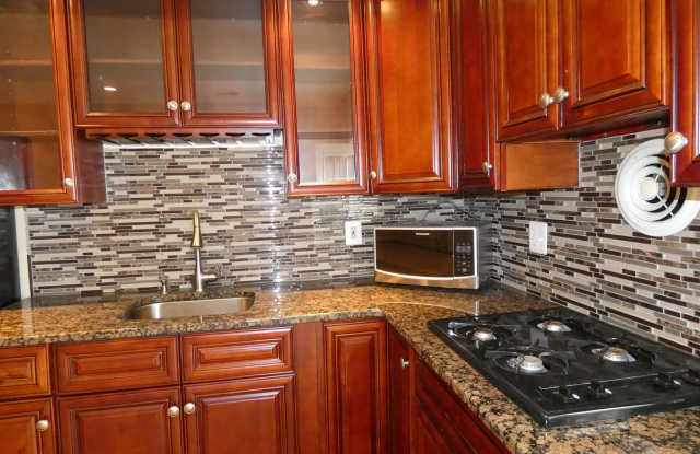 2948 CEDAR LANE Gallery 4