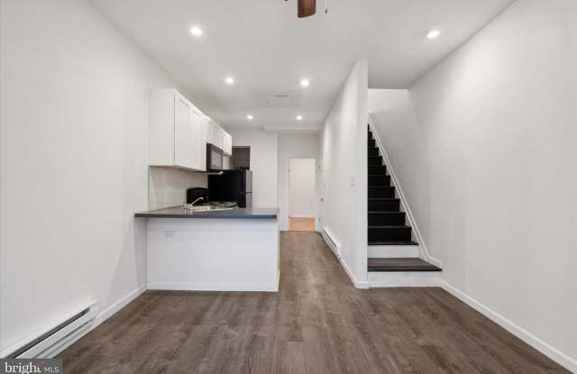 1866 N Uber St Gallery 1