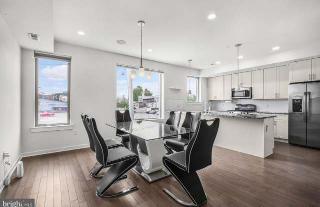 2137 E LEHIGH AVENUE photos photos