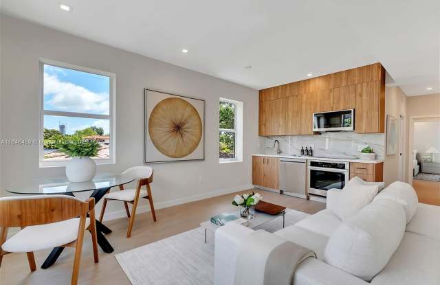 1840 SW 22nd Ter photos photos