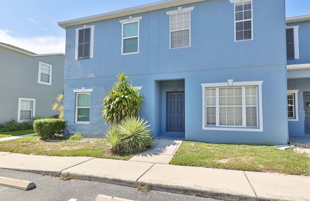 Beautiful Townhome at Kings Lake! Gallery 1
