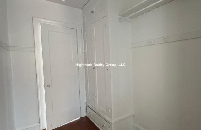 911 Elmwood Ave. Gallery 2
