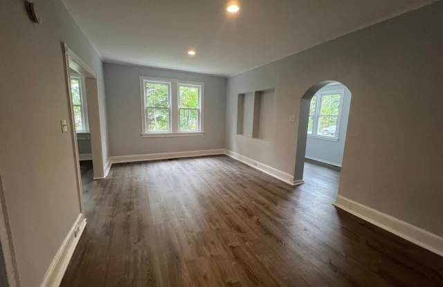 705 W WHITE HORSE PIKE photos photos