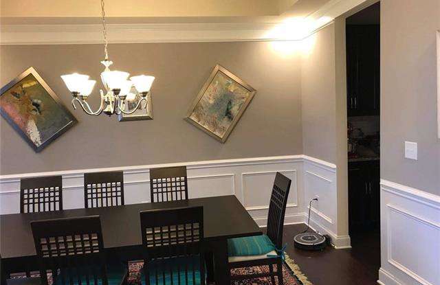 10423 Woodview Circle Gallery 4