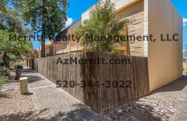 Remodeled 2 bedroom, 2.5 bathroom townhome, washer and dryer, dishwasher and more Gallery 3