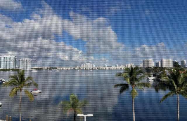 2821 N Miami Beach Blvd photos photos