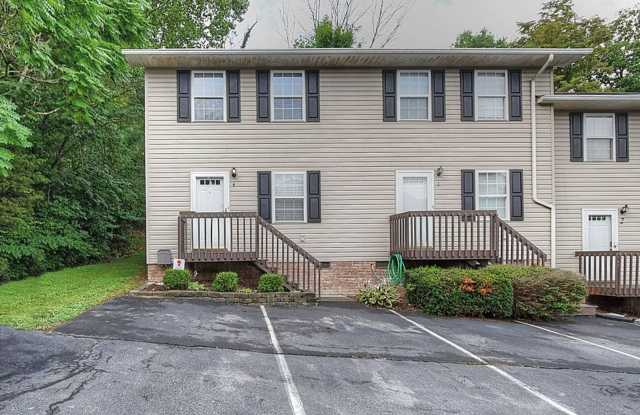 200 Arrowhead Drive Apt 4 Johnson City, TN 37601 photos photos