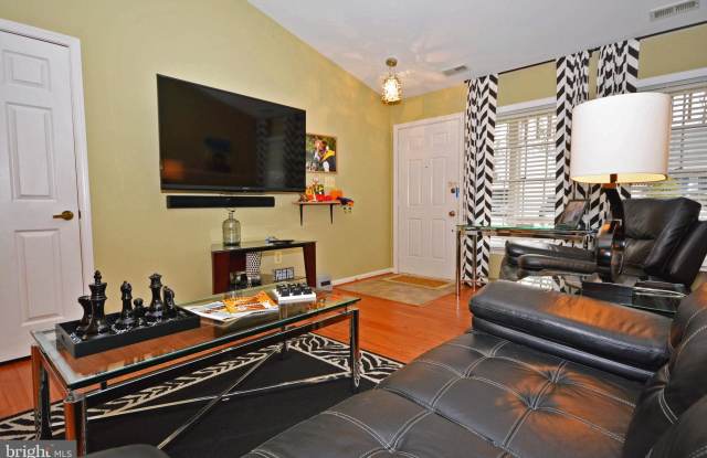 2816 BERTH TERRACE Gallery 3
