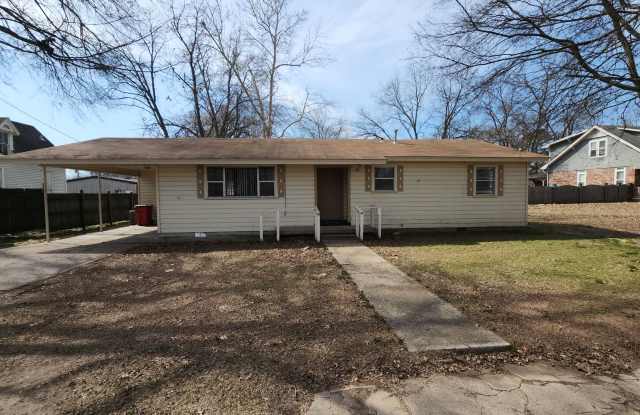 605 N Front St photos photos