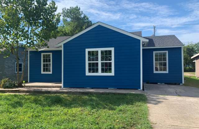 1115 West 8th Street - 1115 West 8th Street, Freeport, TX 77541