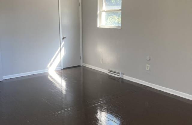 4096 Larry Place - 2 Gallery 4