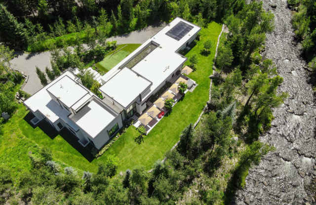 1411 Crystal Lake Road photos photos