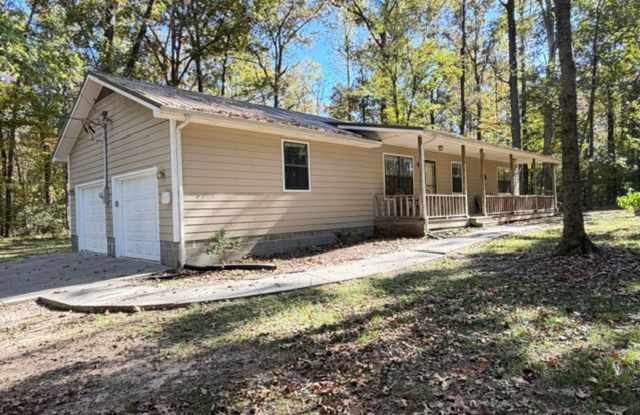 3Bedroom 2 Bath House w/ attached Garage Gallery 1