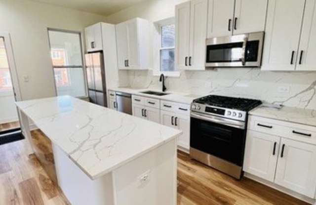 1906 W 34th Place Gallery 3