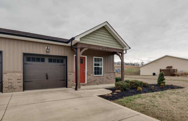 2 Bedroom 1 car garage - 1688 McCleary Bend Road, Sevier County, TN 37876