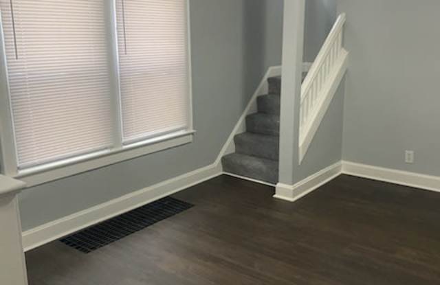 832 Siebert St Gallery 3