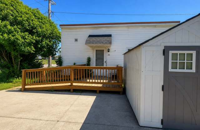 305 E Maple St photos photos