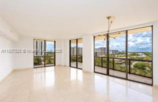 16275 Collins Avenue Gallery 4