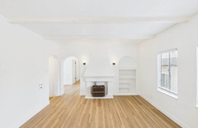 1533 East 3rd Street Gallery 4