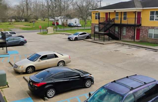 5460 Spring Lane Gallery 3