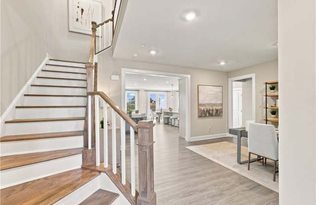 110 Hollow Oak Dr Gallery 2