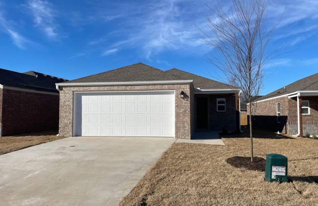 Labor Day Special! Sign by 9/15 & Choose $250 Off Your First Month or a $250 Amazon Gift Card | Spacious 4-Bedroom, 2-Bath Home in Barberry Court Gallery 4