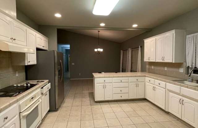 $500.00 off 1st Month's Rent!! - 1615 Camino Lane, Madera, CA 93637 $500.00 off 1st Month's Rent!! - 1615 Camino Lane, Madera, CA 93637