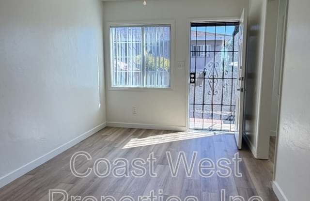 4421 College Avenue Gallery 4