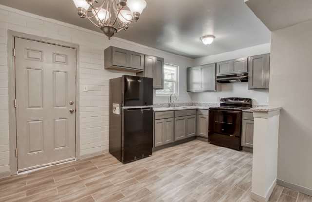 3702 Keltner Avenue#8 photos photos