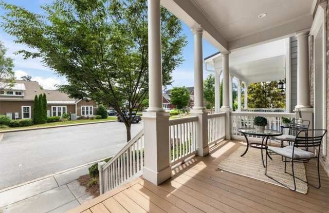 1233 Parkstead Lane Gallery 2