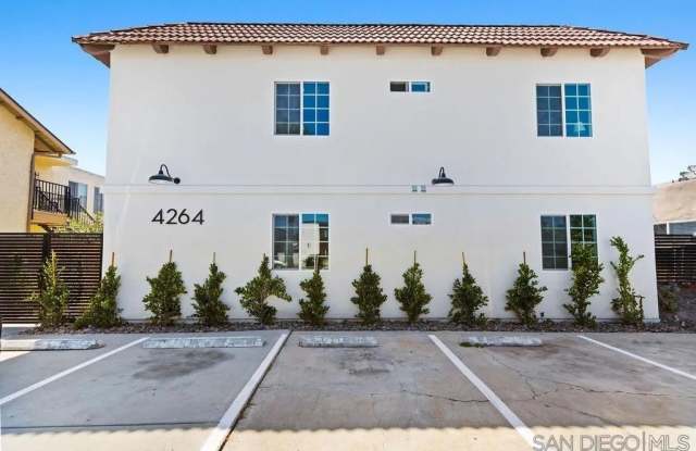 4264 42nd St unit: 5 photos photos