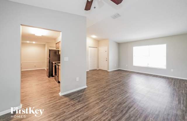 1005 Red Oak Circle Gallery 4