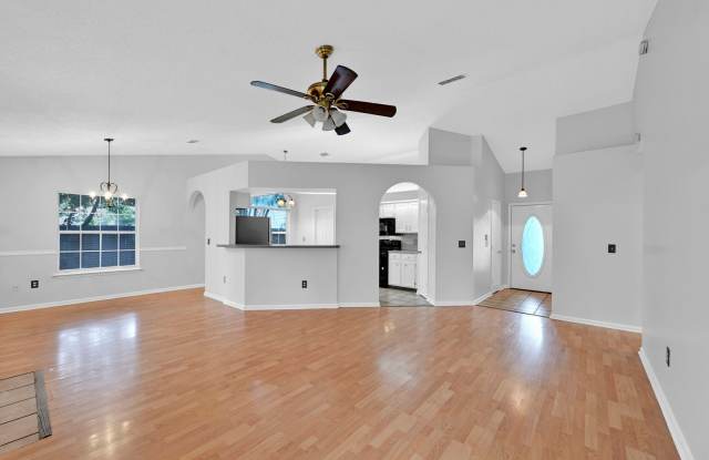 Welcome to this charming 3 bedroom, 2 bathroom home located in Jacksonville, FL photos photos