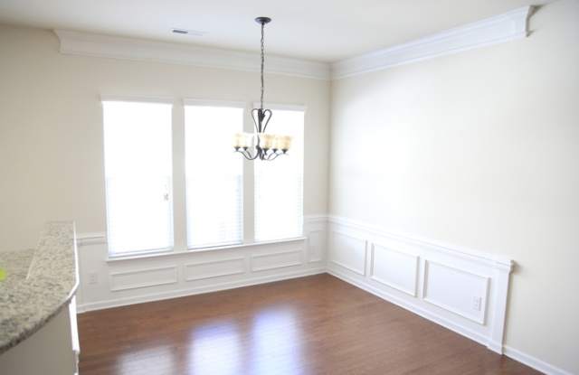 6441 Silver Star Lane Gallery 4