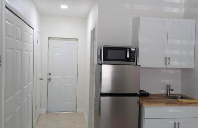 1616 W KNOLLWOOD STREET photos photos