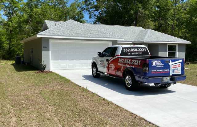 Desirable SW Ocala Neighborhood 3/2/1 **WON"T LAST** Gallery 3
