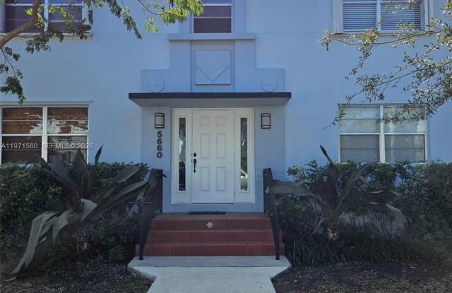 5660 SW 78th St photos photos